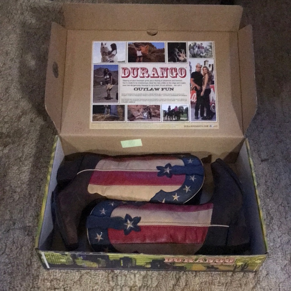 Cow-girl boots with American flag. (Brand:Durango)